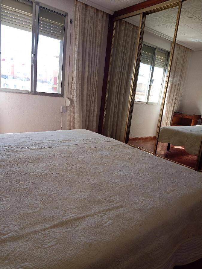 Tourist Room Валенсия Екстериор снимка