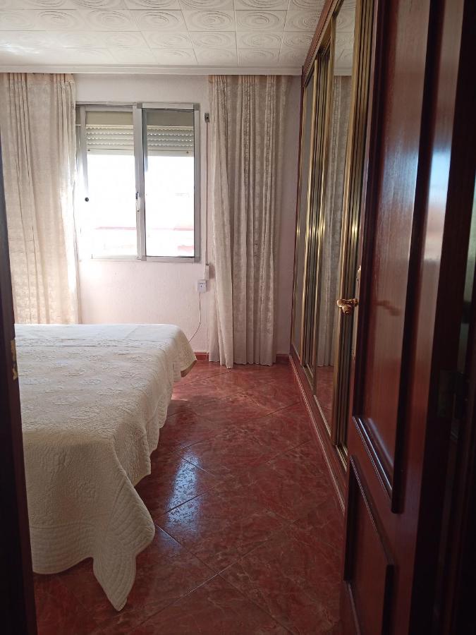 Tourist Room Валенсия Екстериор снимка